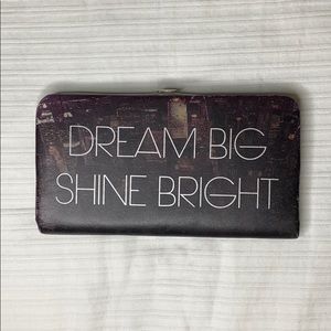 Wallet that clicks “DREAM BIG SHINE BRIGHT”